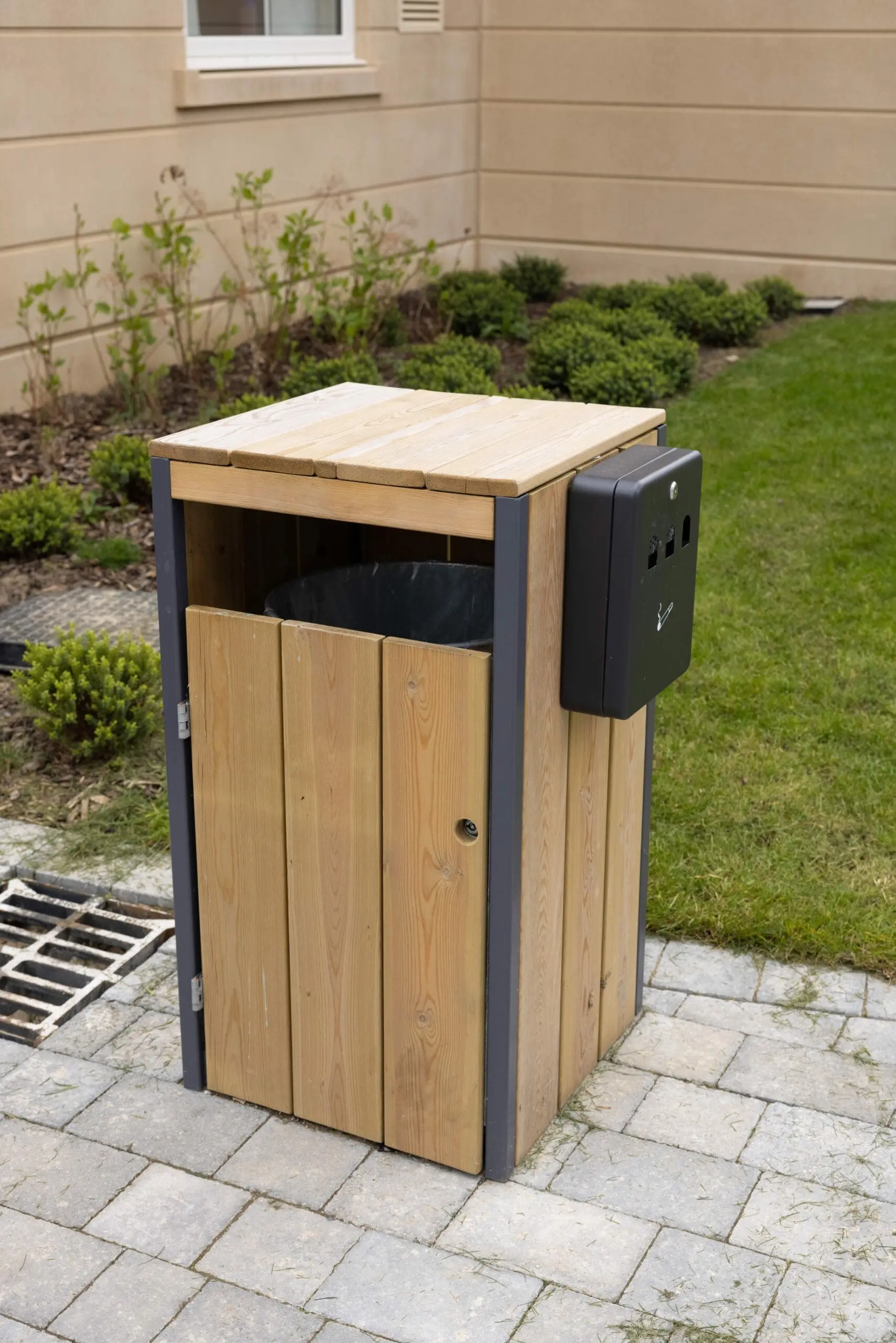 wooden outdoor bin with attached cigarette bin