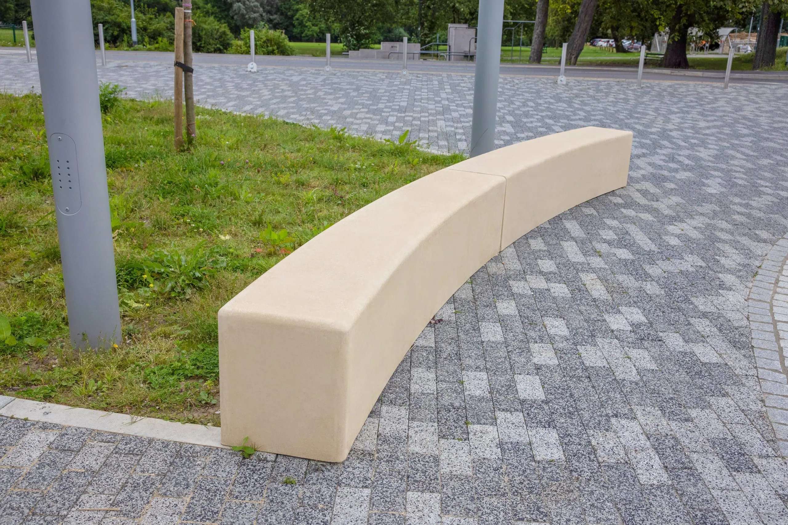curved outdoor concrete seating area