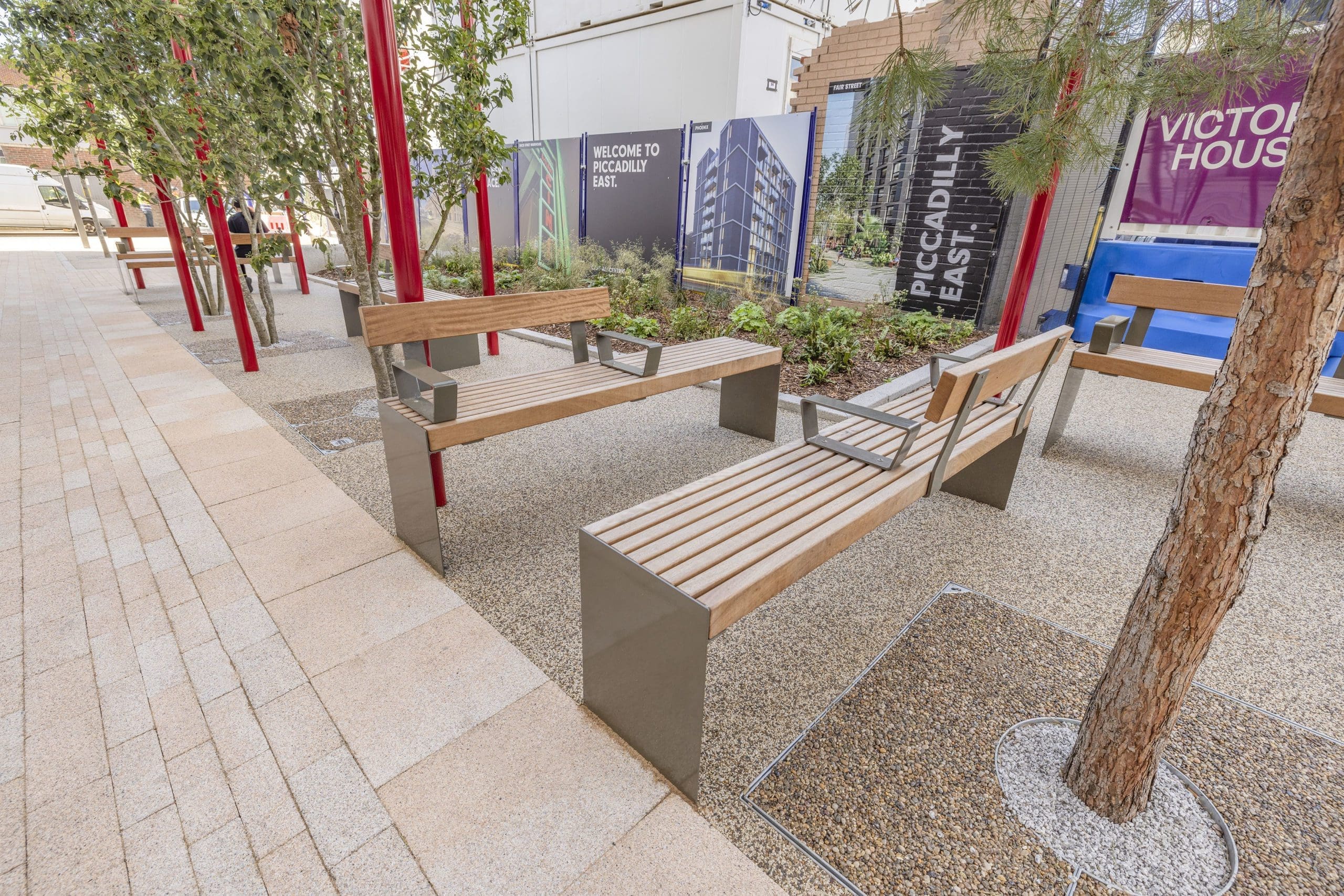outdoor-wooden-benches-with-metal-legs