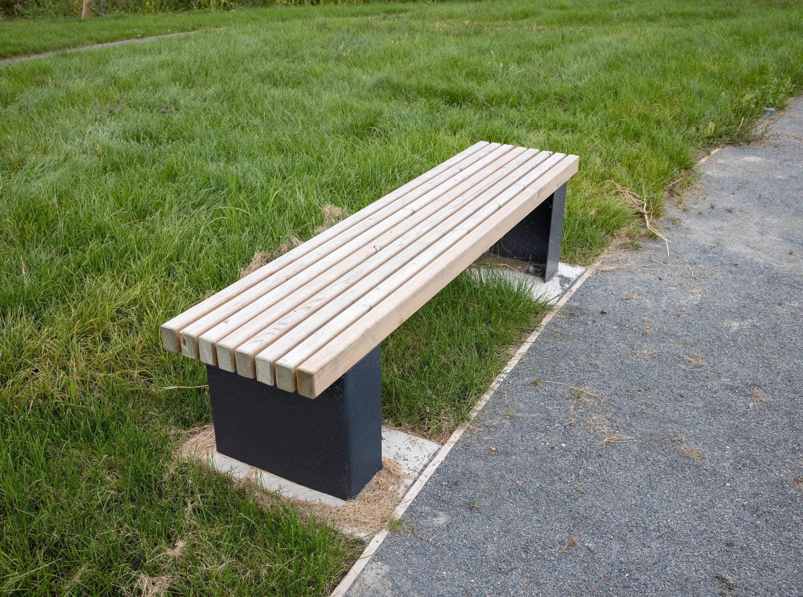 outdoor-wooden-bench-with-black-plinths