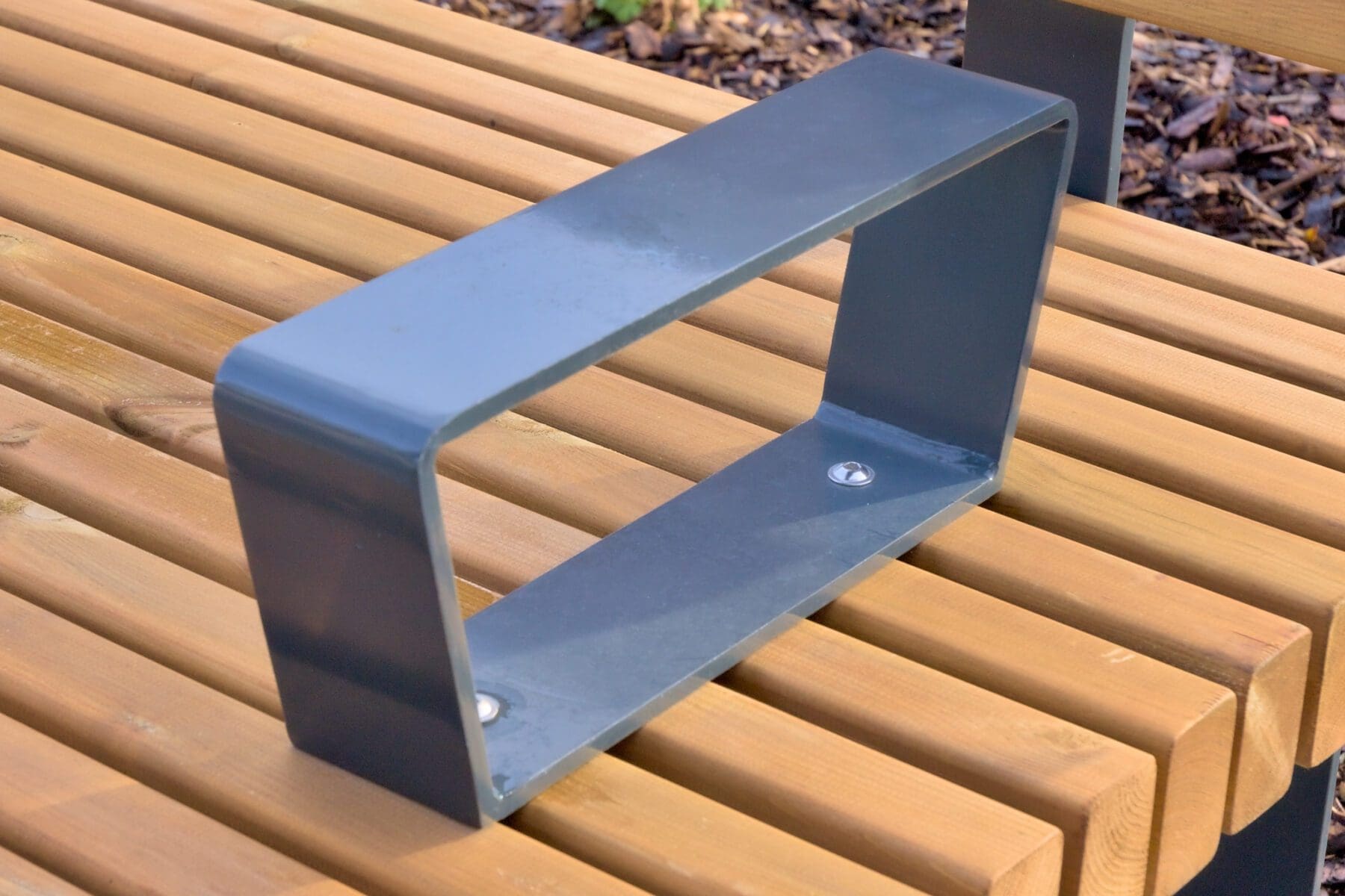 outdoor-wooden-and-metal-bench-close-up