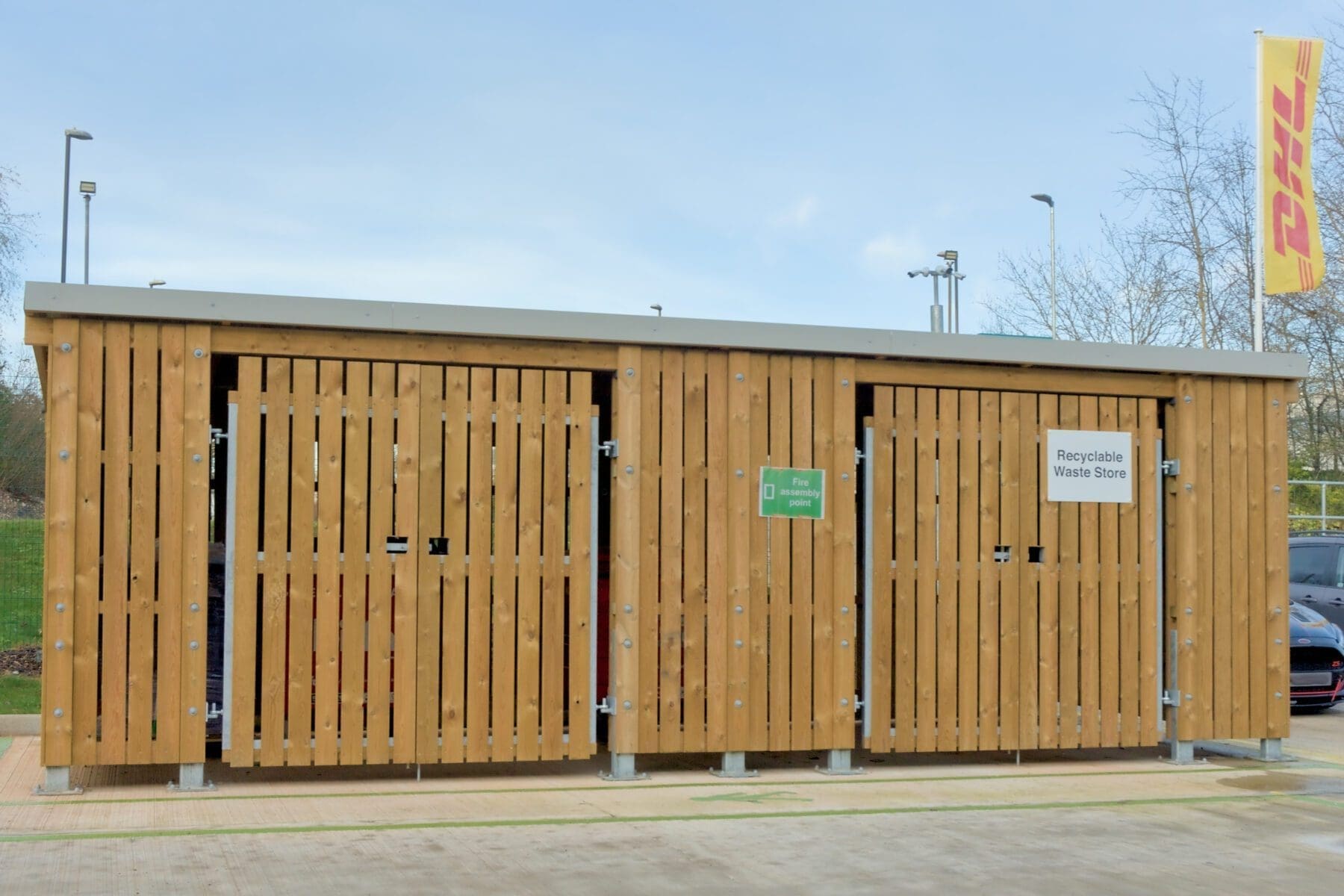exterior-recycle-shelter