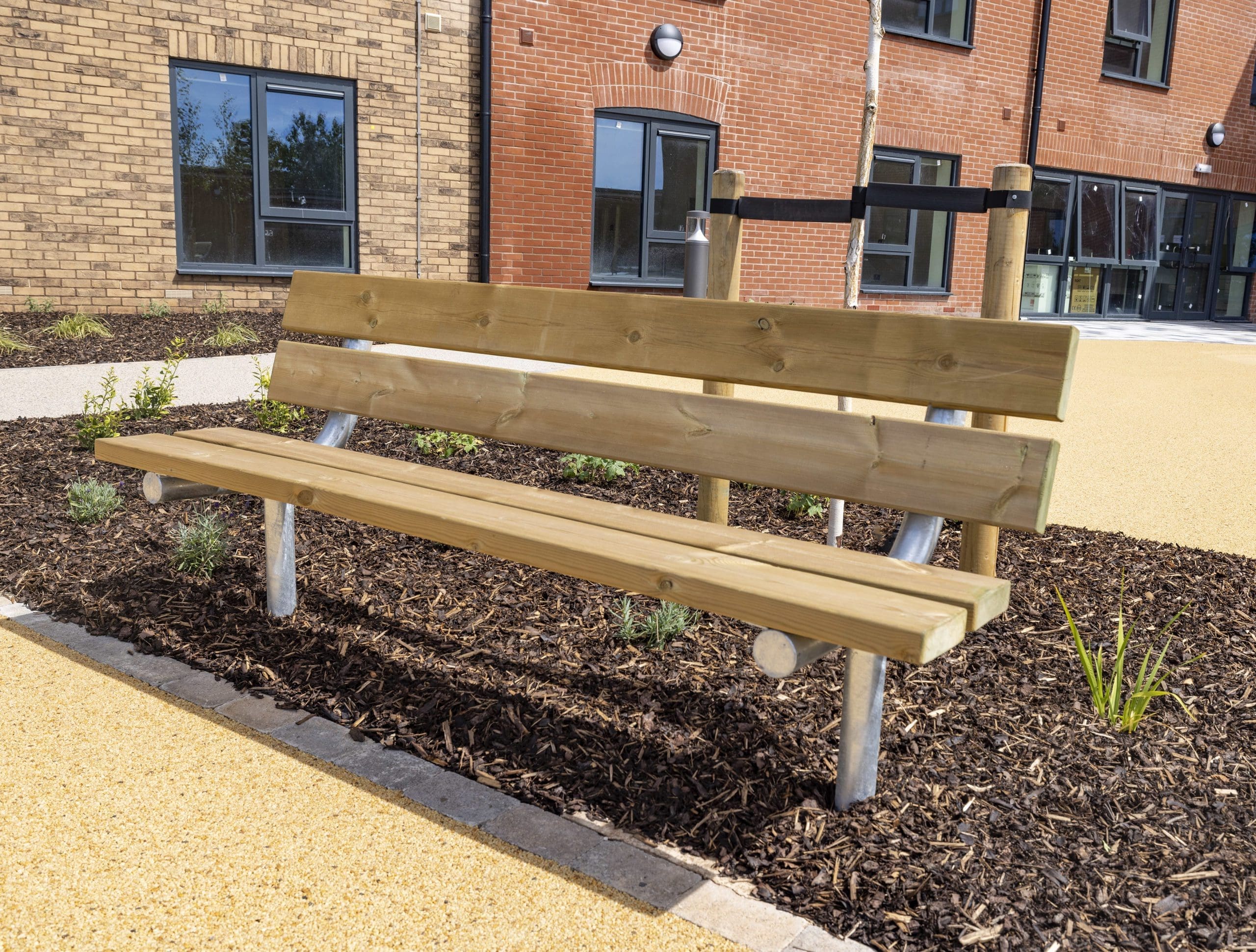 exterior-wooden-bench-metal-feet