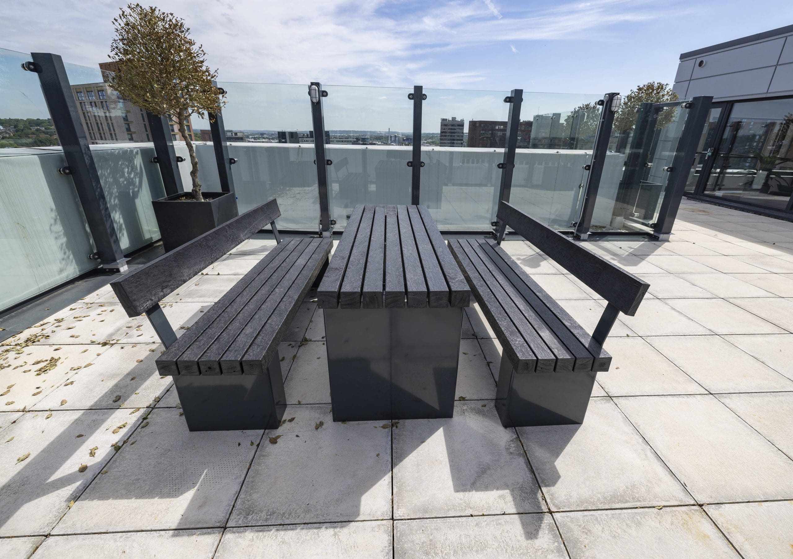 exterior-black-plastic-and-metal-benches-and-table