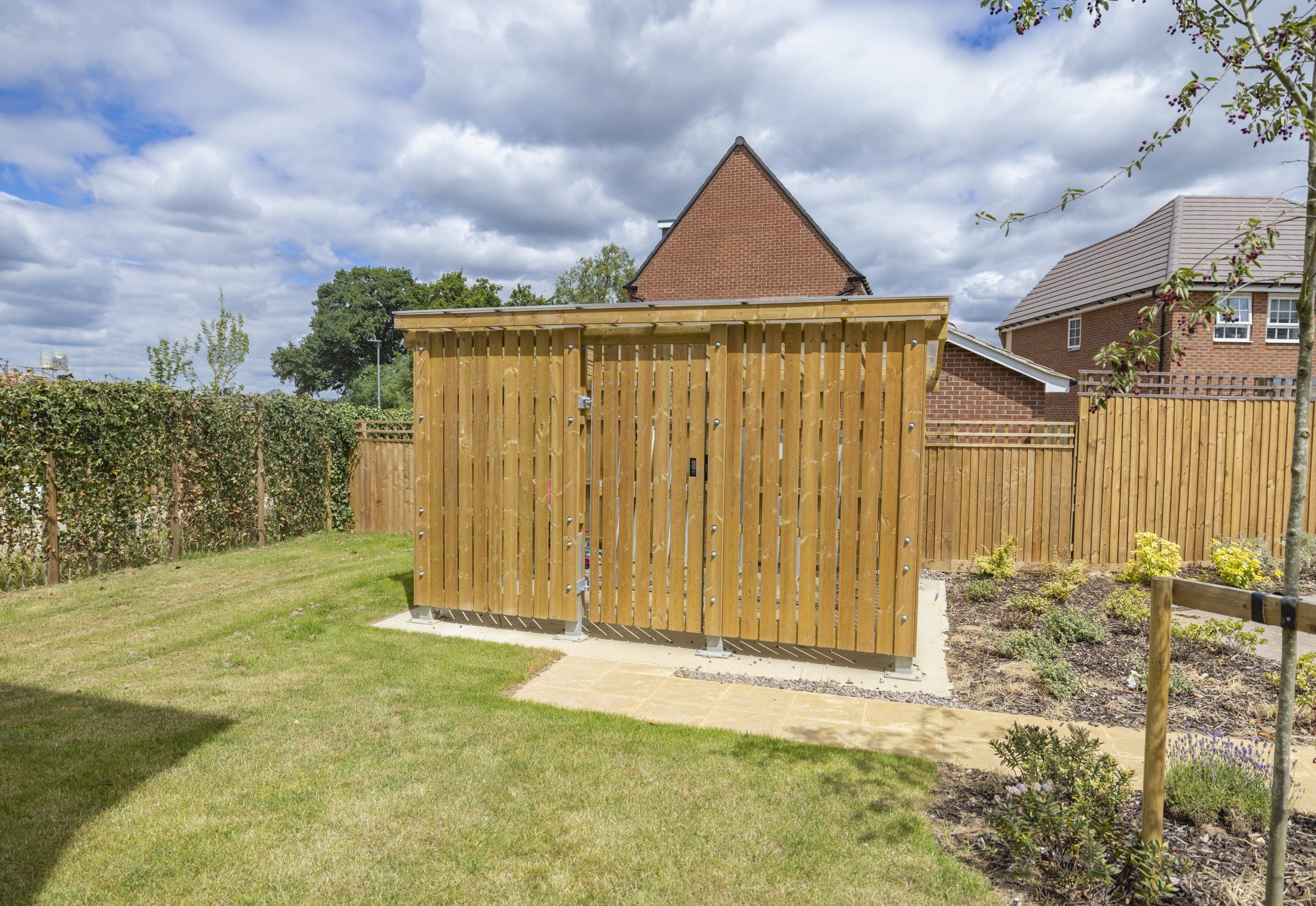 exterior-residential-wooden-bike-storage-unit