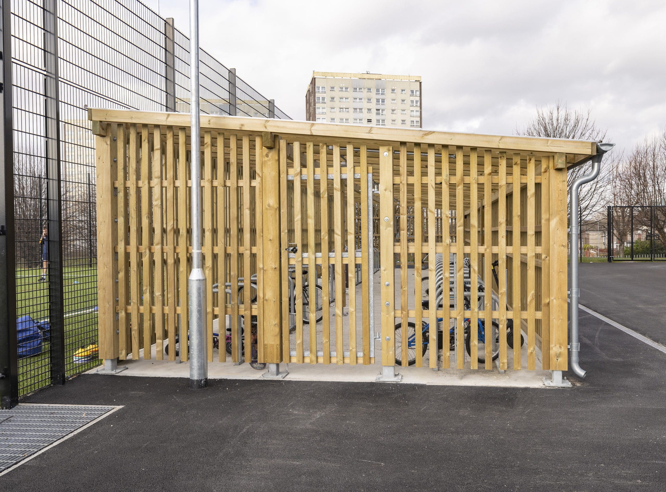 exterior-wooden-school-cycle-shelter-with-drainage