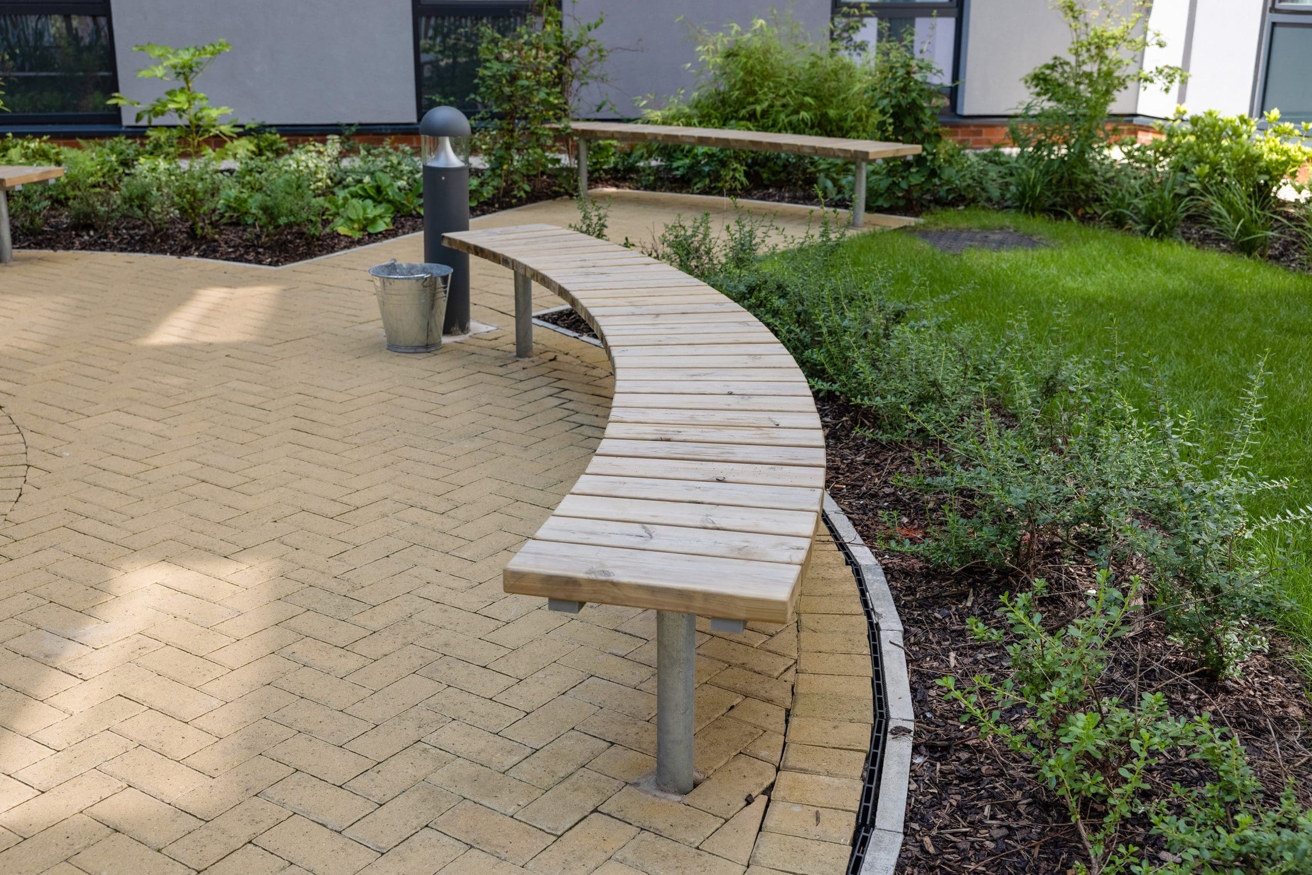 Semi circle curved wooden bench with metal legs
