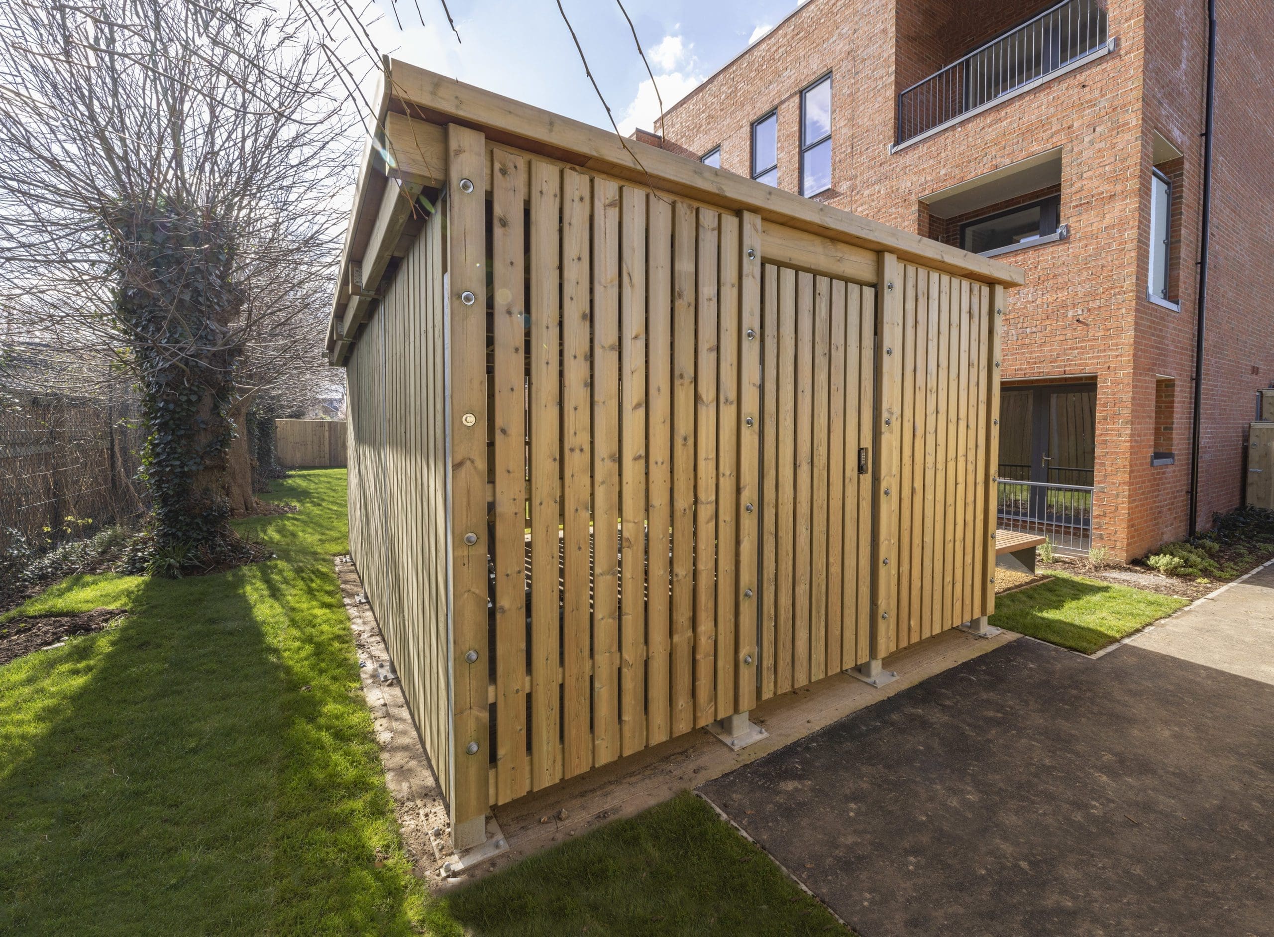 exterior-cycle-shelter