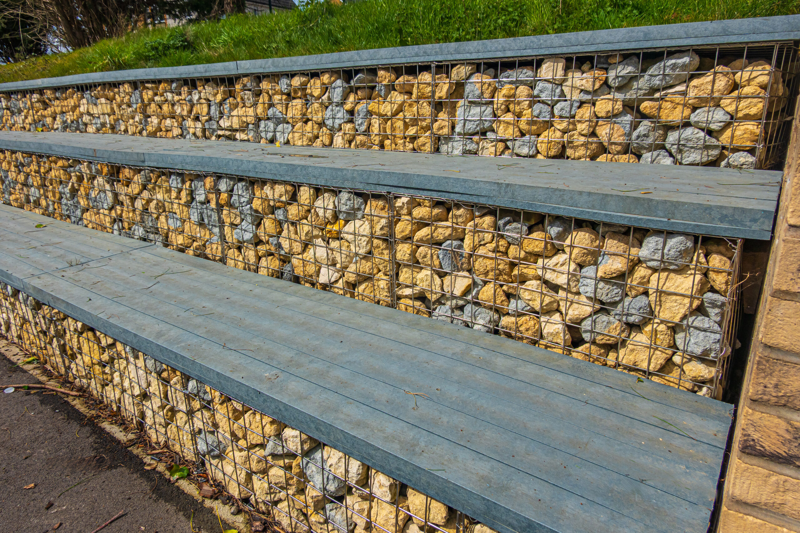 Gabion basket Sheldon Recycled Plastic Bench slats