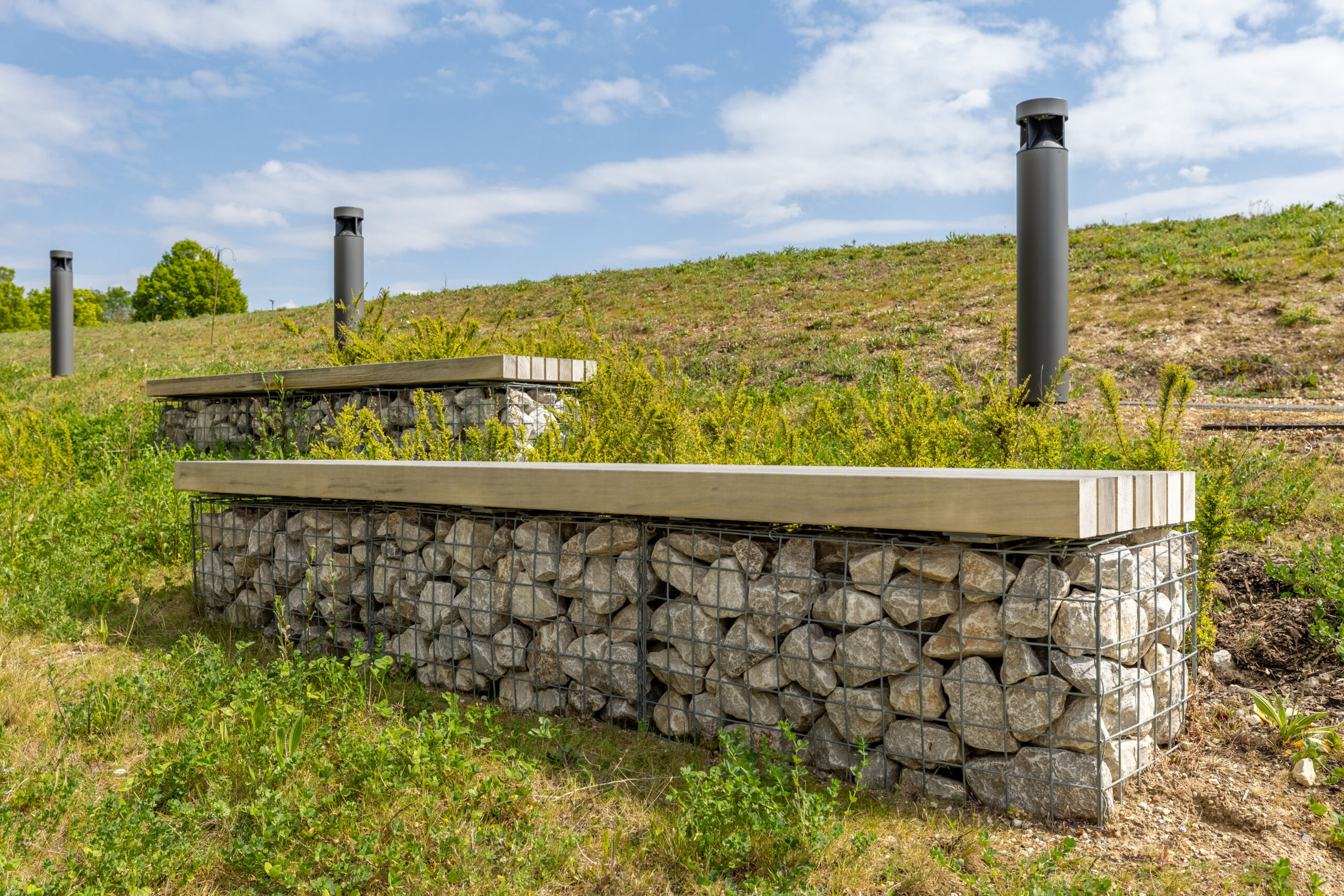 accoya gabion seating